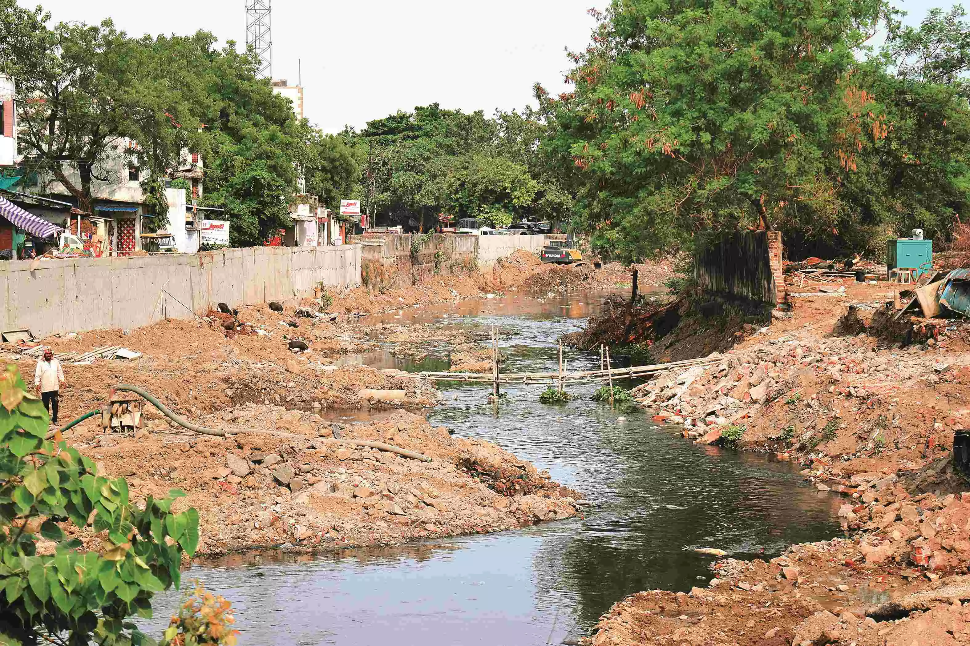 5 साल में नाग, पीली और पोहरा नदी पर फूंके 5.66 करोड़ , बदल नहीं पाए सूरत 5 साल में नाग, पीली और पोहरा नदी पर फूंके 5.66 करोड़ , बदल नहीं पाए सूरत