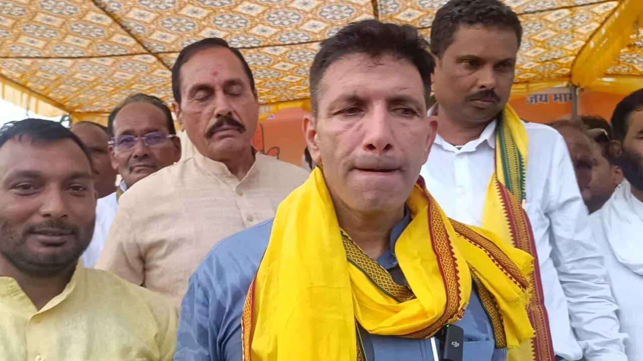 डिंडोरी के बैगाओं की जमीनों की खरीद-फरोख्त में धांधली पर कांग्रेस विधानसभा में सरकार से बात करेगी : पटवारी डिंडोरी के बैगाओं की जमीनों की खरीद-फरोख्त में धांधली पर कांग्रेस विधानसभा में सरकार से बात करेगी : पटवारी
