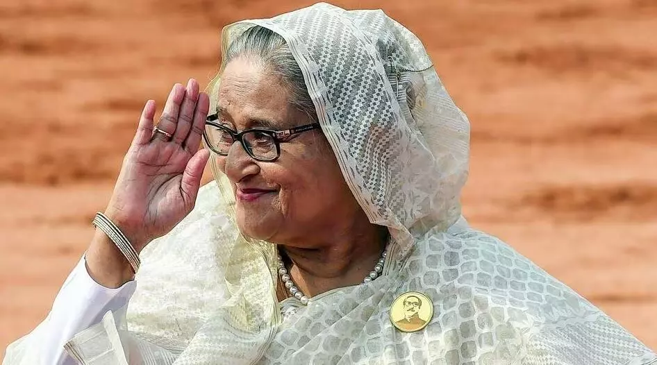 जब PM पद के इस्तीफे की बात सुनकर शेख हसीना का छलका था दर्द, कहा - मुझे गोली मार दो और यहीं दफना दो जब PM पद के इस्तीफे की बात सुनकर शेख हसीना का छलका था दर्द, कहा - मुझे गोली मार दो और यहीं दफना दो