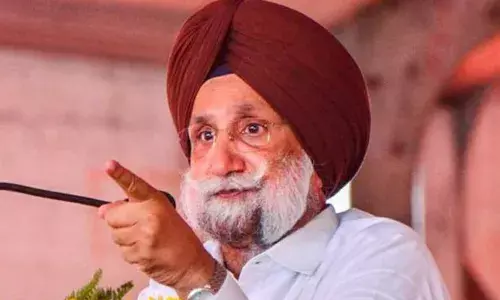 कांग्रेस सांसद सुखजिंदर सिंह रंधावा ने पंजाब सरकार पर साधा निशाना, बोले - बिगड़ती जा रही कानून व्यवस्था कांग्रेस सांसद सुखजिंदर सिंह रंधावा ने पंजाब सरकार पर साधा निशाना, बोले - बिगड़ती जा रही कानून व्यवस्था