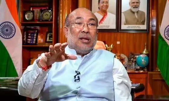 मणिपुर में सियासी सरगर्मी, 10 विधायकों की राज्यपाल से मुलाकात, CM के चेहरे पर BJP केंद्रीय नेतृत्व लेगा फैसला, एन बीरेन सिंह के दोबारा मुख्यमंत्री बनने का कितना चांस मणिपुर में सियासी सरगर्मी, 10 विधायकों की राज्यपाल से मुलाकात, CM के चेहरे पर BJP केंद्रीय नेतृत्व लेगा फैसला, एन बीरेन सिंह के दोबारा मुख्यमंत्री बनने का कितना चांस