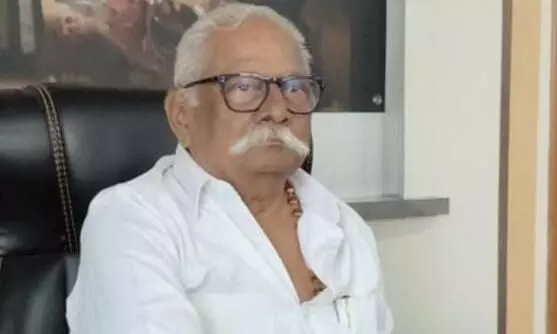 नागपुर में 20 एकड़ सरकारी जमीन सस्ते दामों में पूर्व गर्वनर पुरोहित को दी गई नागपुर में 20 एकड़ सरकारी जमीन सस्ते दामों में पूर्व गर्वनर पुरोहित को दी गई