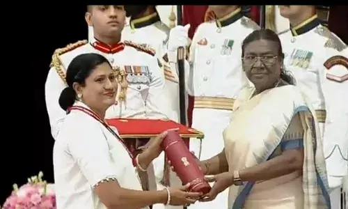 जलगांव की सुजाता बागुल को मिला राष्ट्रीय फ्लोरेंस नाइटिंगेल पुरस्कार