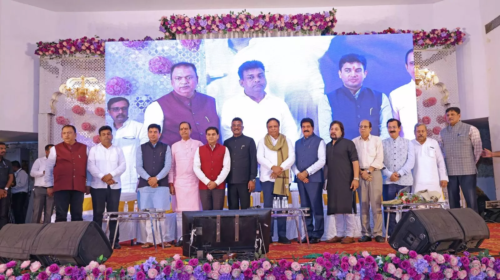 हिंदी पत्रकारिता दिवस समारोह, भाषा संवाद का माध्यम है संघर्ष का नहीं: आशीष शेलार हिंदी पत्रकारिता दिवस समारोह, भाषा संवाद का माध्यम है संघर्ष का नहीं: आशीष शेलार