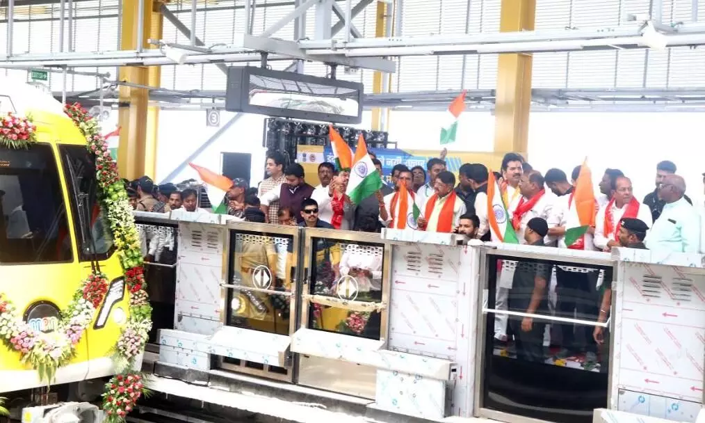 लोकमाता देवी अहिल्याबाई होल्क की 300वीं जन्म जयंती पर प्रधानमंत्री मोदी ने वर्चुअल माध्यम से किया उद्घाटन, परियोजना का शुभारंभ कार्यक्रम रहा महिलाओं को समर्पित लोकमाता देवी अहिल्याबाई होल्क की 300वीं जन्म जयंती पर प्रधानमंत्री मोदी ने वर्चुअल माध्यम से किया उद्घाटन, परियोजना का शुभारंभ कार्यक्रम रहा महिलाओं को समर्पित