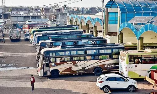 मंडला बसों की हैवी ट्रैफिक वाले चौराहों पर न हो एंट्री मंडला बसों की हैवी ट्रैफिक वाले चौराहों पर न हो एंट्री