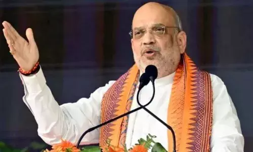 गृहमंत्री शाह का पहला पश्चिम बंगाल दौरा, बीजेपी के विजय संकल्प कार्यकर्ता सम्मेलन को कर रहे है संबोधित गृहमंत्री शाह का पहला पश्चिम बंगाल दौरा, बीजेपी के विजय संकल्प कार्यकर्ता सम्मेलन को कर रहे है संबोधित