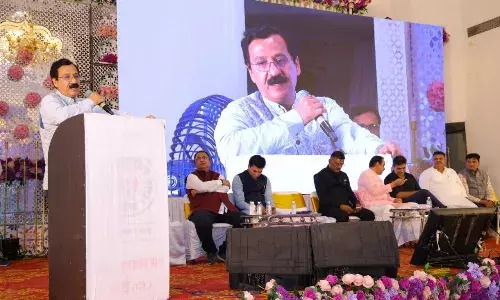 संचार माध्यमों से वैश्विक बनीं हैं भारतीय भाषाएं: प्रो.संजय द्विवेदी