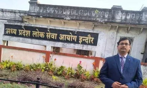 कौशलेन्द्र खरे का अंग्रेजी विषय के लिए सहायक प्राध्यापक के पद पर हुआ चयन
