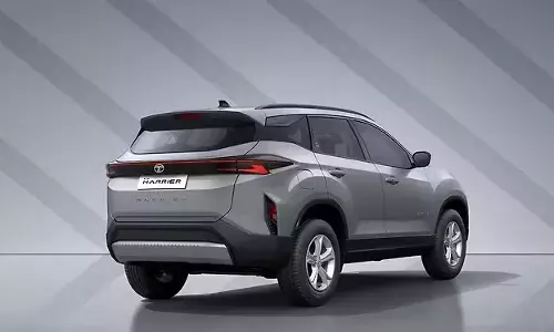 Tata Harrier EV बेहतरीन फीचर्स और 627​ किमी की रेंज के साथ हुई लॉन्च, कीमत  21.49 लाख रुपए से शुरू