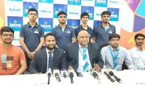 आकाश एजुकेशनल सर्विसेज लिमिटेड के देव कौरव ने JEE Advanced 2025 में प्राप्त किया AIR 159