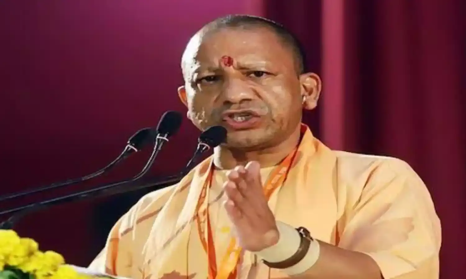 दीवार गिरने से तीन मजदूरों की मौत, दो घायल, CM योगी ने हादसे पर जताया दुख