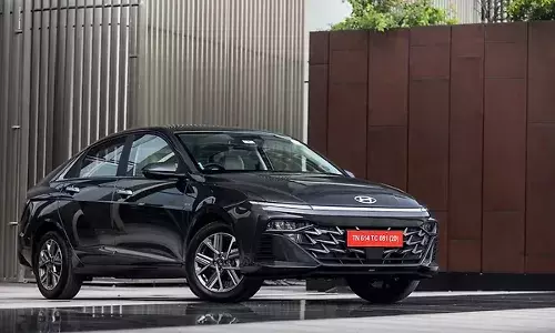Hyundai Verna का नया एसएक्स+ वेरिएंट हुआ लॉन्च, जानिए क्या है कीमत और खूबियां