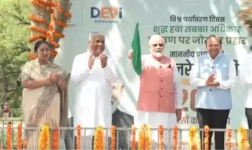 पीएम मोदी ने दिल्ली सरकार की सतत परिवहन पहल के तहत 200 इलेक्ट्रिक बसों को हरी झंडी दिखाई