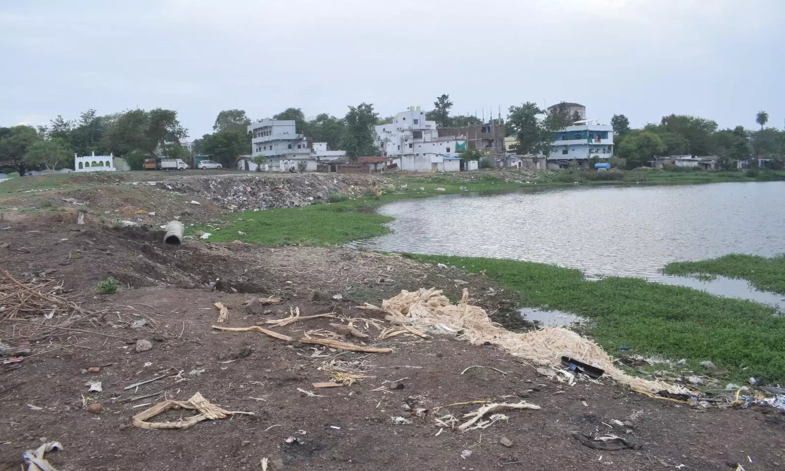 बारिश में शहर के 13 स्थानों पर फिर भरेगा पानी, निगम ने सिर्फ नाले साफ कराए बारिश में शहर के 13 स्थानों पर फिर भरेगा पानी, निगम ने सिर्फ नाले साफ कराए