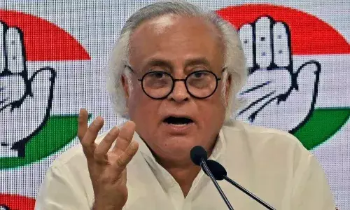 पीएम मोदी पर जयराम रमेश ने साधा निशाना, कहा- पहले की सरकार के किए कामों का श्रेय..