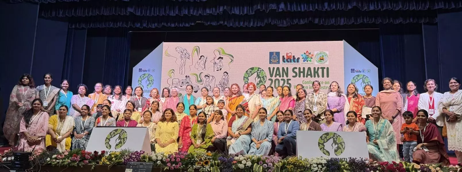 वनशक्ति का आयोजन , देशी बीजों के साथ जैविक खाद को प्राथमिकता दें : पाेपेरे वनशक्ति का आयोजन , देशी बीजों के साथ जैविक खाद को प्राथमिकता दें : पाेपेरे