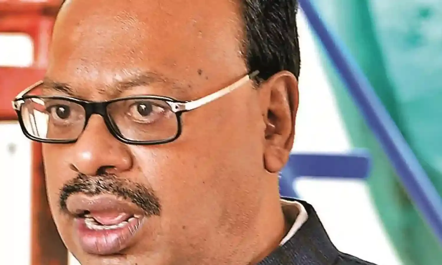 शैक्षणिक प्रमाणपत्र और प्रतिज्ञापत्र दाखिल करने के लिए स्टाम्प पेपर मांगना गैर कानूनी - बावनकुले
