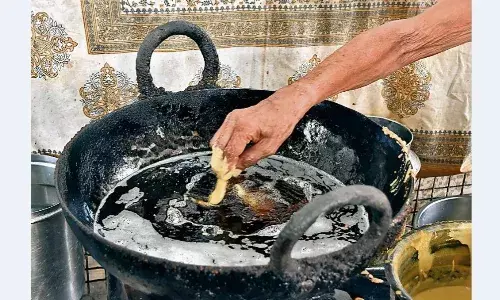 वर्ल्ड फूड सेफ्टी डे- शहर में खाद्य सुरक्षा और इसके मानकों की अनदेखी, सेहत ताक पर