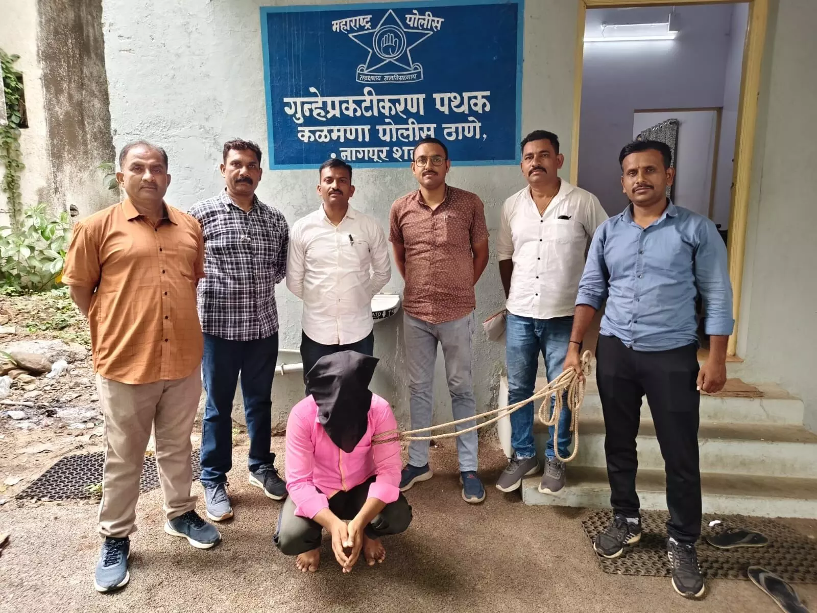 ओडिशा के गांजा तस्कर को गिरफ्तार कर लाया नागपुर , पुलिस कार्रवाई ओडिशा के गांजा तस्कर को गिरफ्तार कर लाया नागपुर , पुलिस कार्रवाई