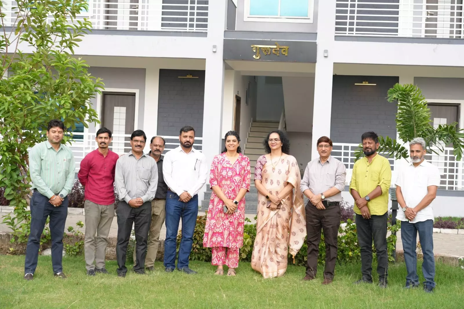 विश्व पर्यावरण दिवस के अवसर पर विश्वरंग फाउंडेशन परिसर में किया पौधरोपण विश्व पर्यावरण दिवस के अवसर पर विश्वरंग फाउंडेशन परिसर में किया पौधरोपण