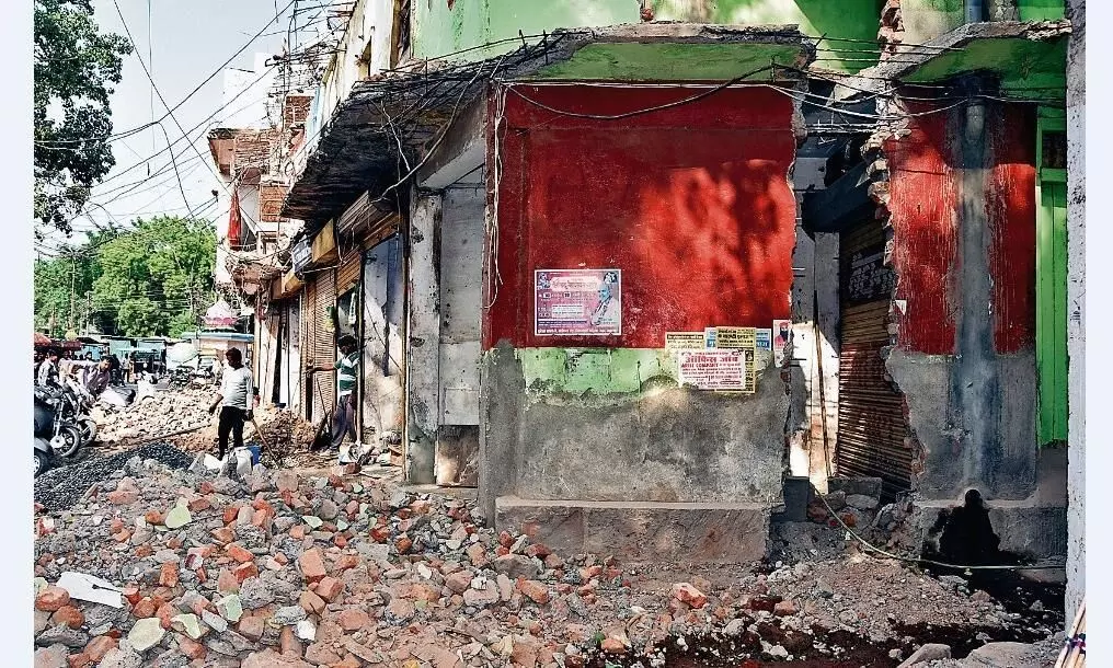 60 फीट चौड़ी सड़क के साथ पार्किंग, हॉकर्स जोन भी बने, तभी व्यवस्थित हो सकेगा बाजार 60 फीट चौड़ी सड़क के साथ पार्किंग, हॉकर्स जोन भी बने, तभी व्यवस्थित हो सकेगा बाजार