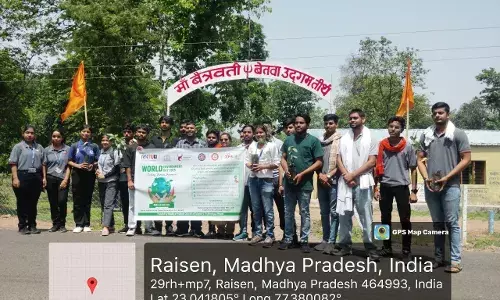 रबीन्द्रनाथ टैगोर विश्वविद्यालय ने विश्व पर्यावरण दिवस पर झिरी गाँव में चलाया जागरूकता व पौधारोपण अभियान