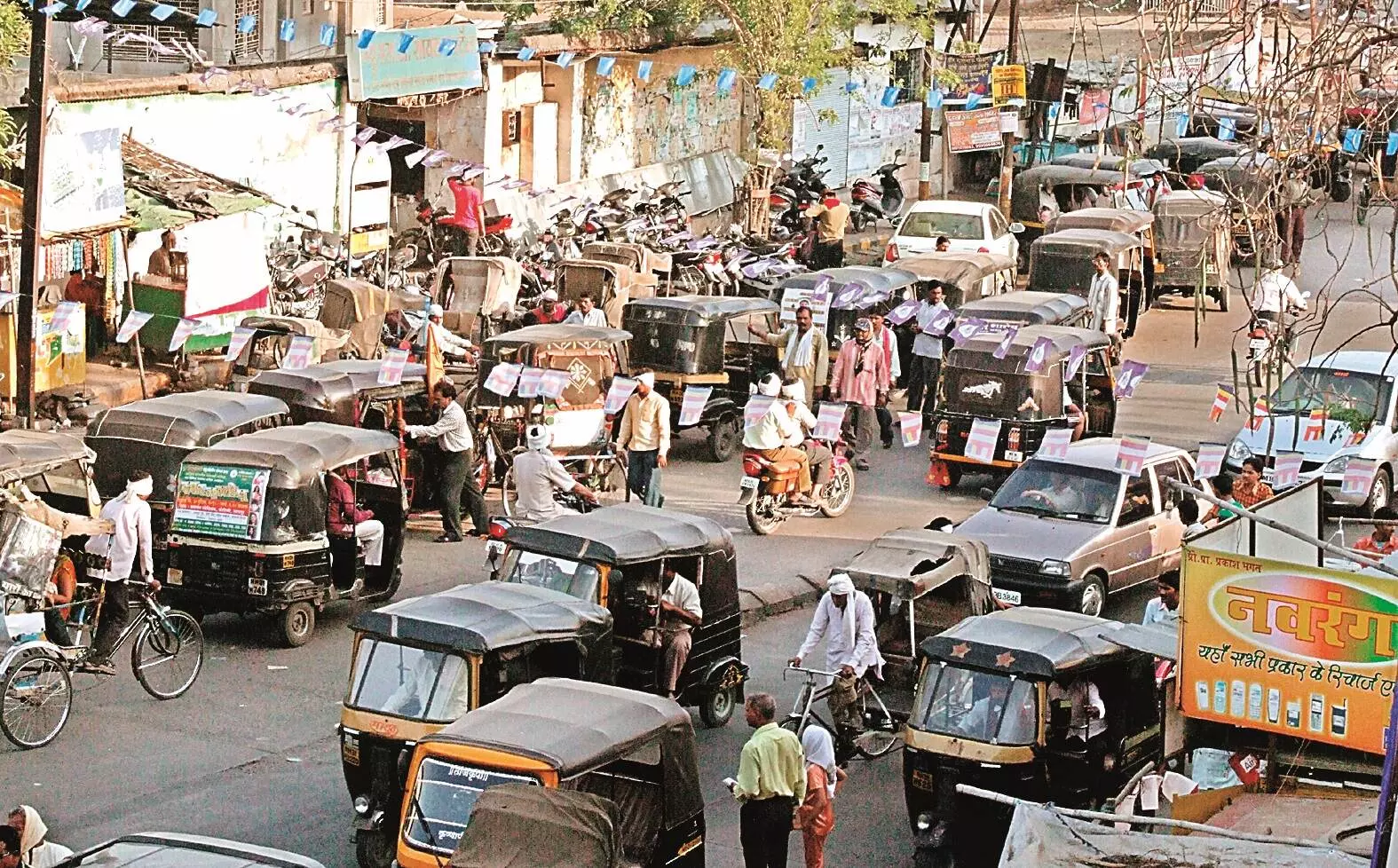 नागपुर शहर में एक दिन में 1000 वाहन चालकों पर कार्रवाई नागपुर शहर में एक दिन में 1000 वाहन चालकों पर कार्रवाई