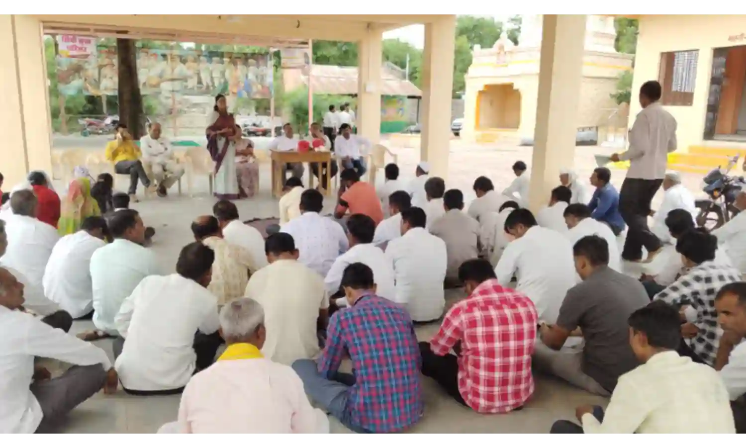 दहेज बंदी - सौंदाला गांव में दहेज मांगने या महिलाओं से होने वाली घरेलू हिंसा रोकने की मुहिम