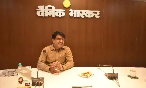 अखबारों में युवाओं के पसंदीदा विषयों को प्राथमिकता मिले