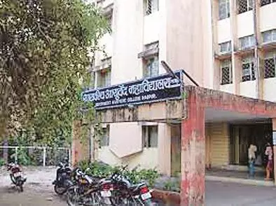 कार्यप्रणाली पर उठे सवाल, सीएमई के नाम पर एमसीआईएम की शुल्क में मनमानी कार्यप्रणाली पर उठे सवाल, सीएमई के नाम पर एमसीआईएम की शुल्क में मनमानी