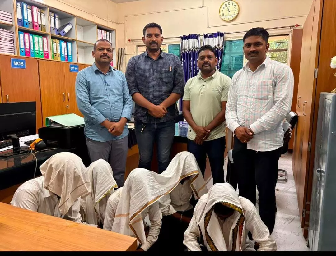 मामूूूूूूूूूली विवाद को लेकर दो गुटो में मारमीट, एलसीबी दस्ते ने 5 को किया गिरफ्तार मामूूूूूूूूूली विवाद को लेकर दो गुटो में मारमीट, एलसीबी दस्ते ने 5 को किया गिरफ्तार