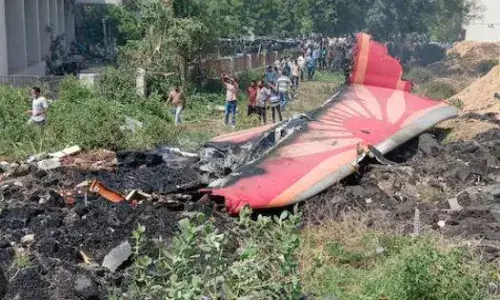 विमान में सवार 241 यात्रियों की दर्दनाक मौत, एयर इंडिया ने की पुष्टि, भारतीय इतिहास का सबसे बड़ा प्लेन क्रैश