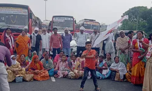 गुस्साए अमरावती के किसान, अब गांधीगिरी नहीं, भगत सिंह स्टाइल आंदोलन!