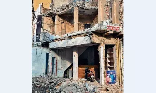 गढ़ा बाजार में पार्किंग का अभाव भी एक गंभीर समस्या, पहल हो तो अभी हो सकता है समाधान