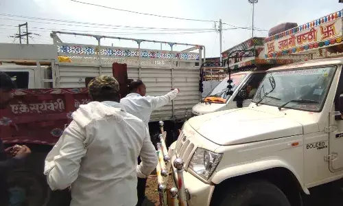 बिना हेलमेट पेट्रोल देने वाले २ पेट्रोल पंप संचालकों के खिलाफ प्रकरण दर्ज