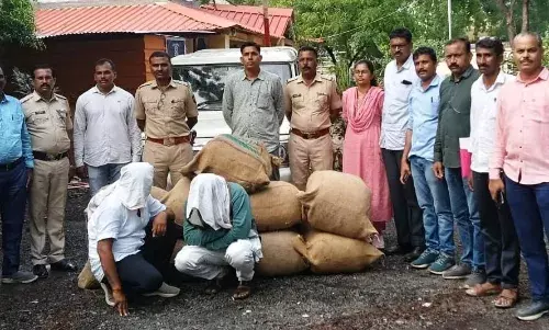 पुलिस ने अभियान में 9 लाख की नशीली दवाओं के साथ वाहन किया जब्त