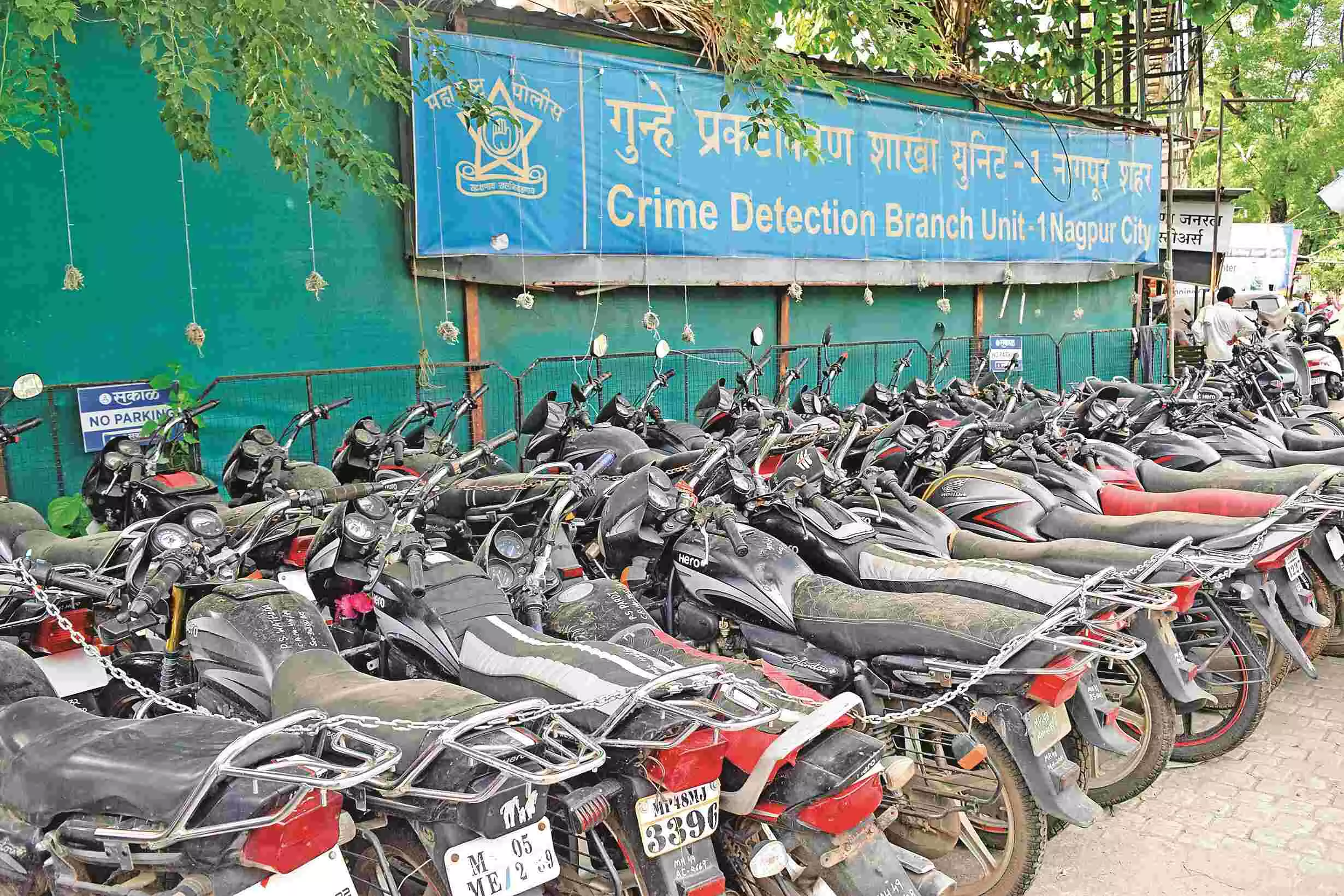 वाहन चोरी का पर्दाफाश, बड़ा भाई करता था चोरी, छोटा बेच देता था वाहन चोरी का पर्दाफाश, बड़ा भाई करता था चोरी, छोटा बेच देता था