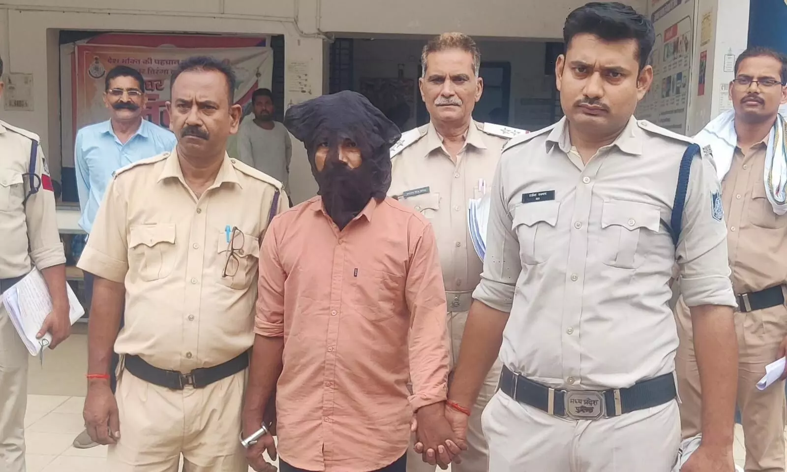 पत्नी के पहले पति ने दोस्त के साथ मिलकर डीएलएड छात्र को उतारा था मौत के घाट पत्नी के पहले पति ने दोस्त के साथ मिलकर डीएलएड छात्र को उतारा था मौत के घाट