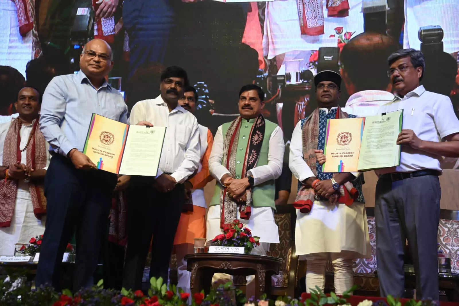 मध्यप्रदेश पर्यटन विभाग और स्कोप ग्लोबल स्किल्स यूनिवर्सिटी के बीच फिल्म प्रोडक्शन के क्षेत्र में एमओयू मध्यप्रदेश पर्यटन विभाग और स्कोप ग्लोबल स्किल्स यूनिवर्सिटी के बीच फिल्म प्रोडक्शन के क्षेत्र में एमओयू