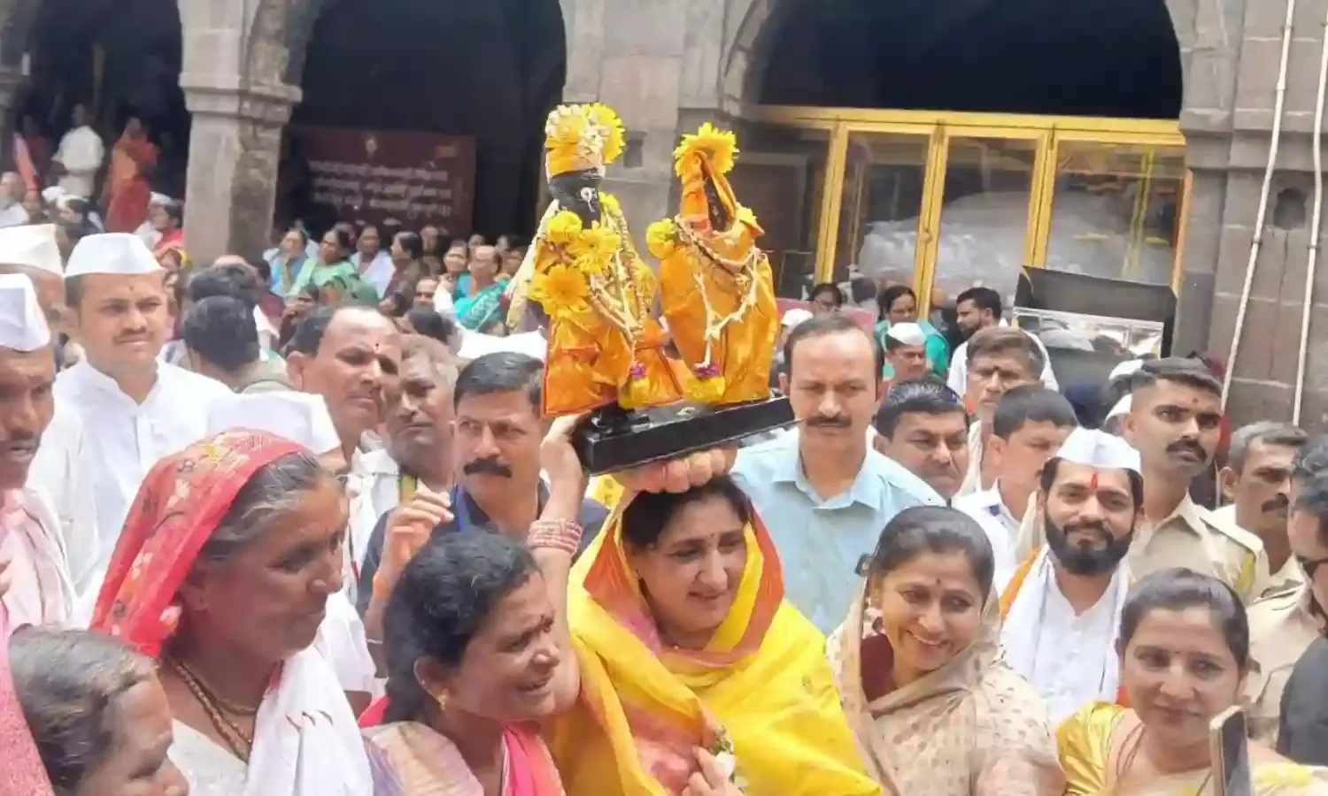 क्या देना है - क्या नहीं, भगवान के हाथ में है, पांडुरंग सबकी प्रार्थना सुनते हैं - सुनेत्रा पवार