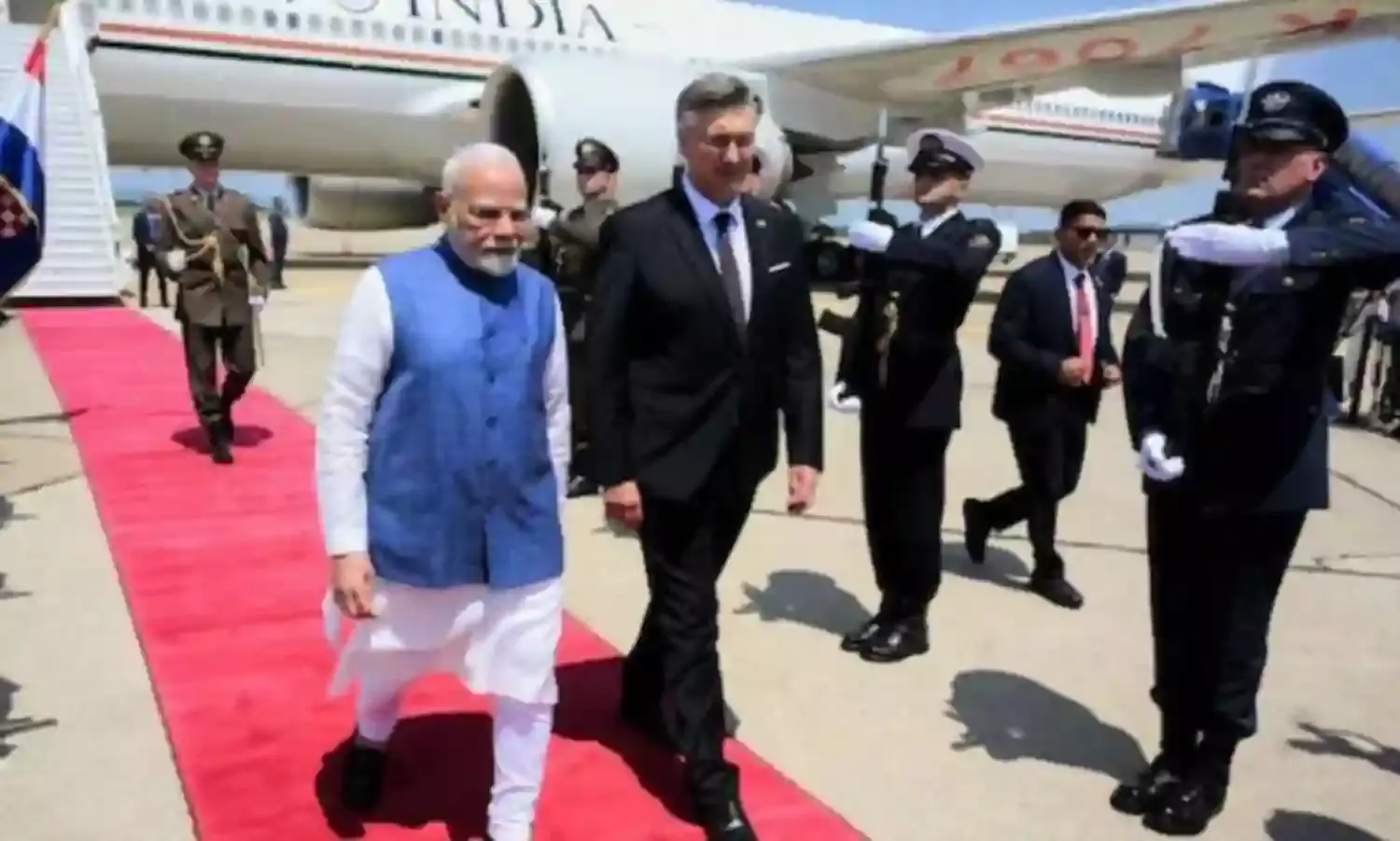 क्रोएशिया पहुंचे पीएम मोदी ने आतंकवाद को बताया मानवता का दुश्मन, प्रधानमंत्री आंद्रेज प्लेंकोविच से हुई द्विपक्षीय बातचीत