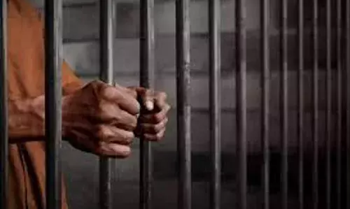 नागपुर सेंट्रल जेल फिर चर्चा में , चप्पल में गांजा कैदी छिपाकर ले जा रहा था