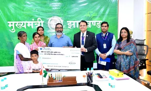 मुख्यमंत्री हेमंत सोरेन से शहीद आरक्षी सुनील धान के परिजनों ने की मुलाकात