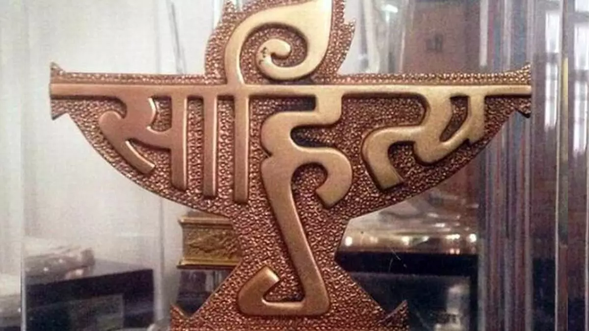 हिंदी साहित्य में योगदान देने वाले मराठी भाषिक साहित्यकार को मिलेगा वाजपेयी पुरस्कार हिंदी साहित्य में योगदान देने वाले मराठी भाषिक साहित्यकार को मिलेगा वाजपेयी पुरस्कार
