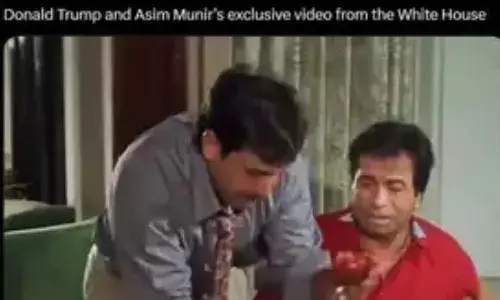 पाकिस्तानी सेना प्रमुख असीम मुनीर के व्हाइट हाउस इंवीटेशन पर सोशल मीडिया में मचा तहलका, यूजर्स ने बनाए ऐसे मीम्स कि नहीं रोक पाएंगे हंसी!