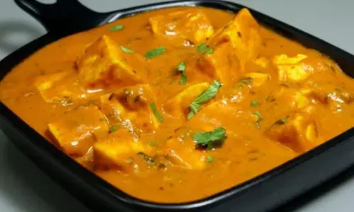 घर पर खाने में चाहते हैं कुछ टेस्टी खाना, तो शाही पनीर की इस आसान रेसिपी को जरूर करें ट्राई, पराठे या रोटी के साथ करें एंजॉय