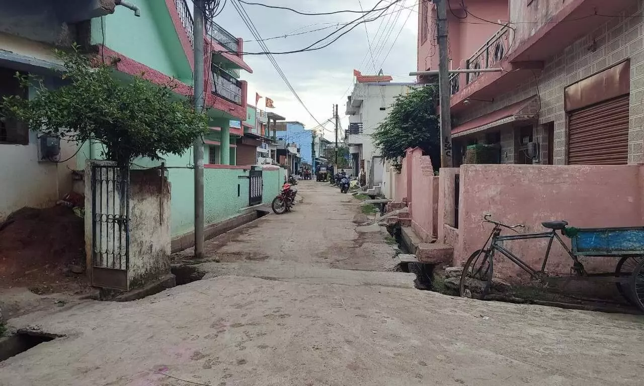 कब मिलेगी राहत, एक दर्जन इलाके हर साल बारिश में डूब रहे कब मिलेगी राहत, एक दर्जन इलाके हर साल बारिश में डूब रहे