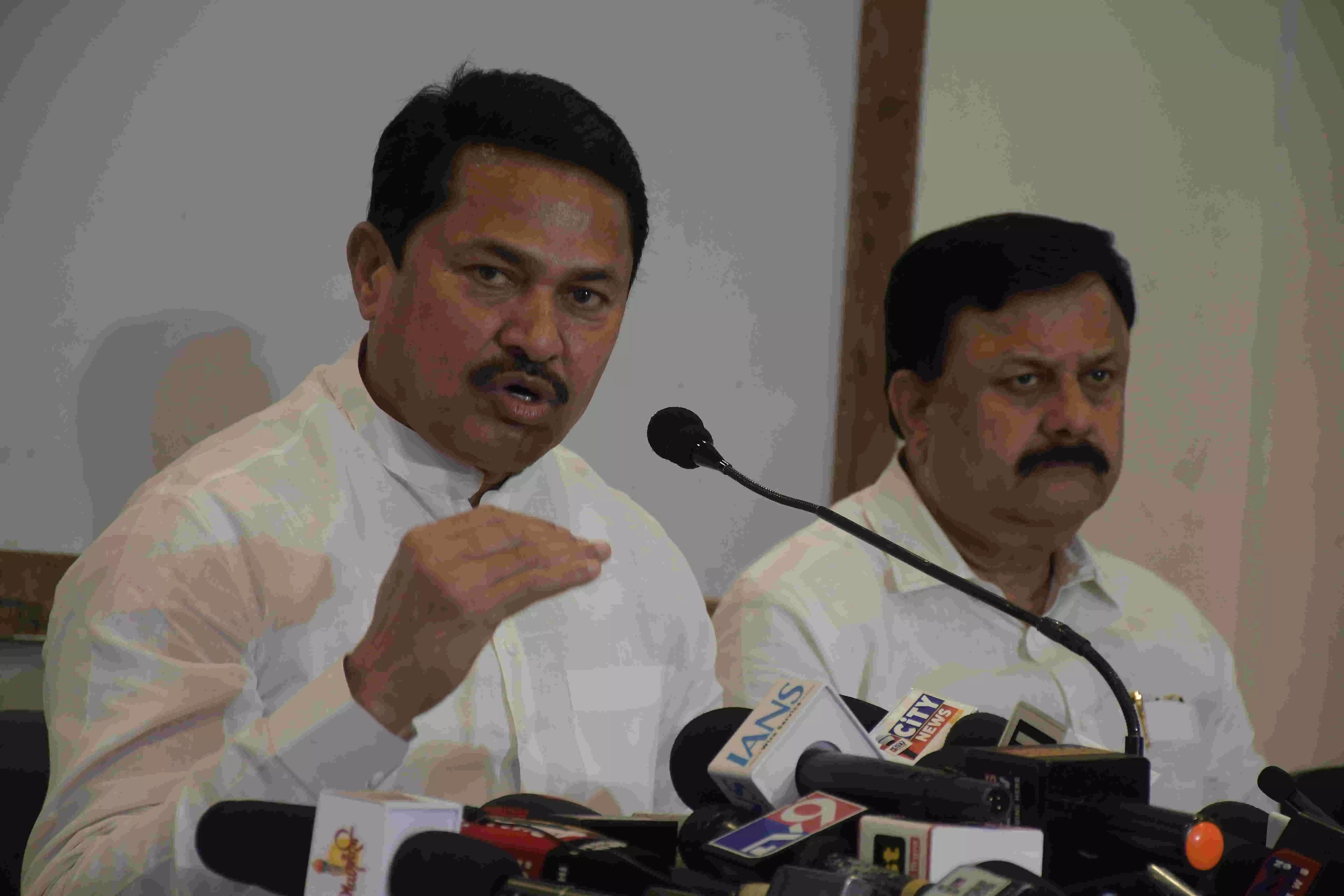 पटोले ने पूछा - चुनाव आयोग को पत्र लिखकर नियम क्यों बदलवाए, जवाब दे केंद्र पटोले ने पूछा - चुनाव आयोग को पत्र लिखकर नियम क्यों बदलवाए, जवाब दे केंद्र