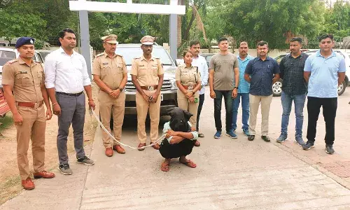 पुलिस को गुमराह करने आरोपी ने  कार चुराई , फिर कर दी हत्या